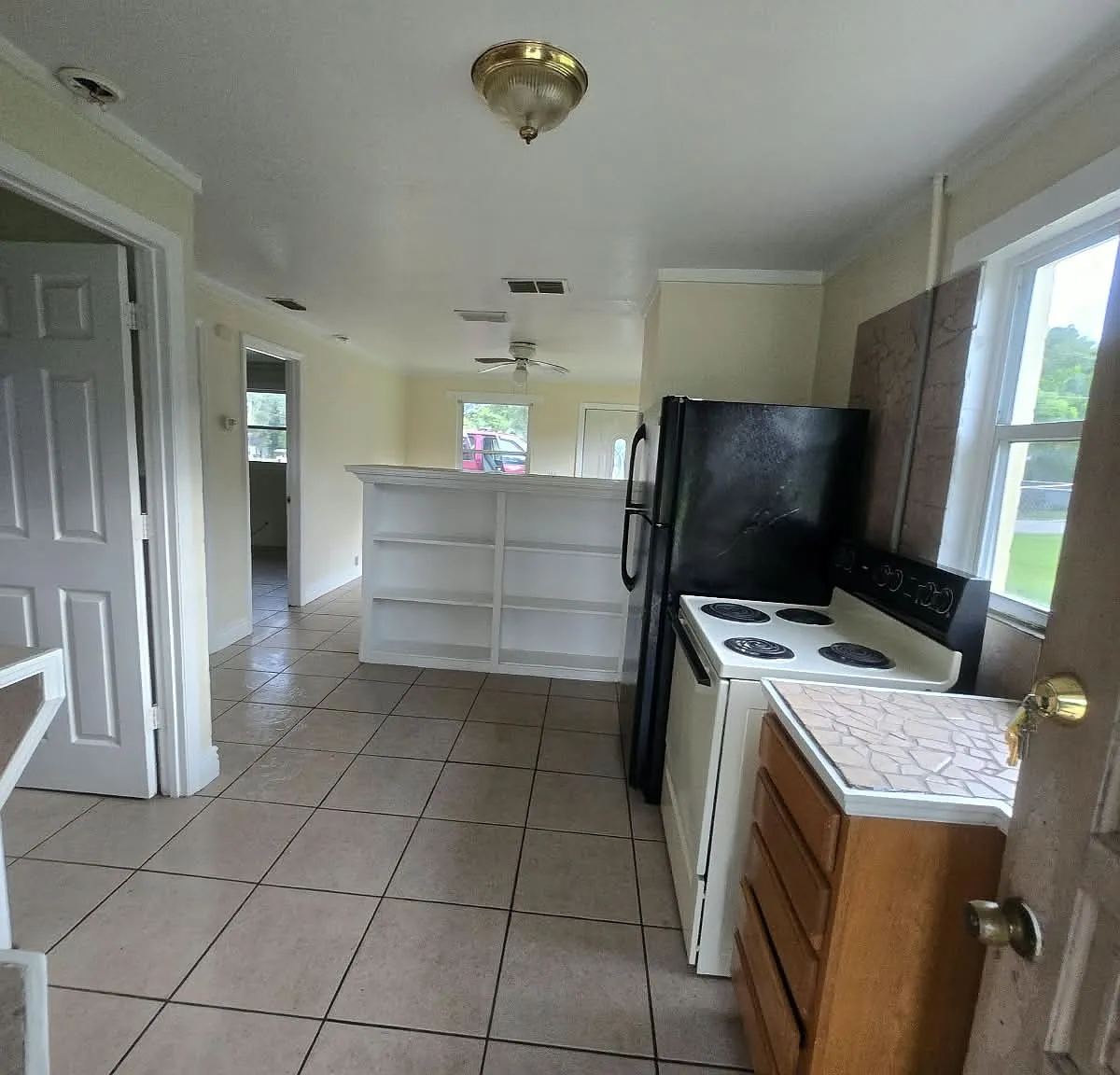 2 bed, 625 sqft, $975 — Photo 1