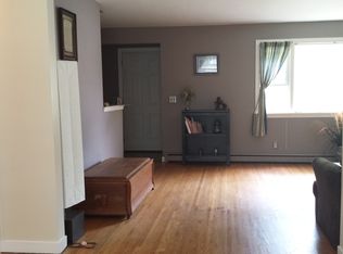 225 Meadow Ln, Webster, NY 14580