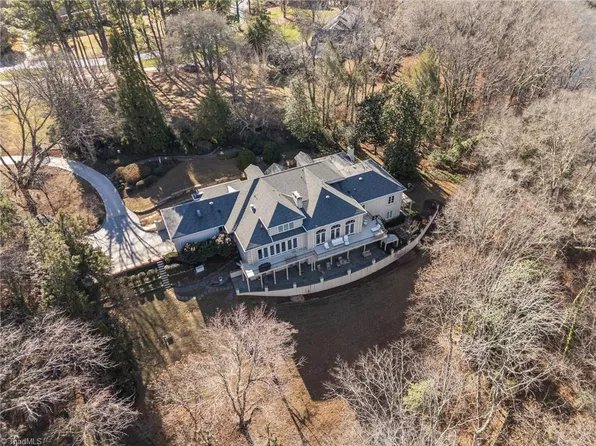 4 Deerwood Ct, Greensboro, NC 27410