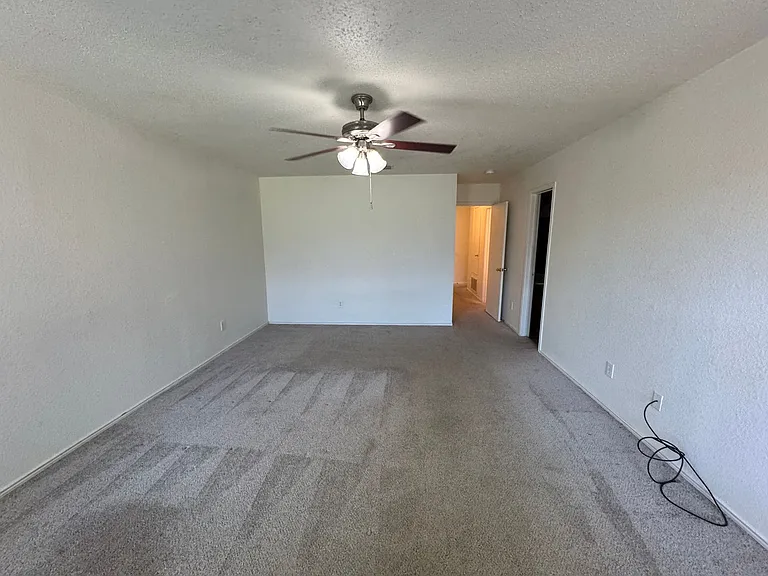 6848 Valley Creek Dr — Photo 6