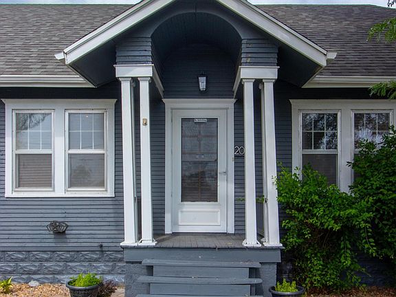 3rd image of 2021 S 35th St