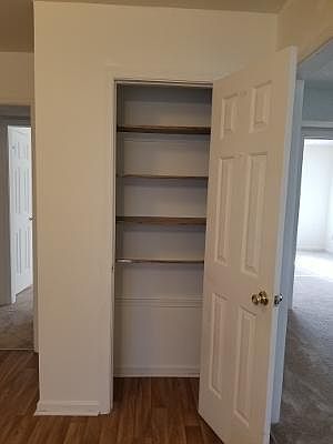 3rd image of 1616 Boles Pl