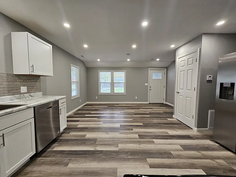 2818 S Rotherwood Ave — Photo 20