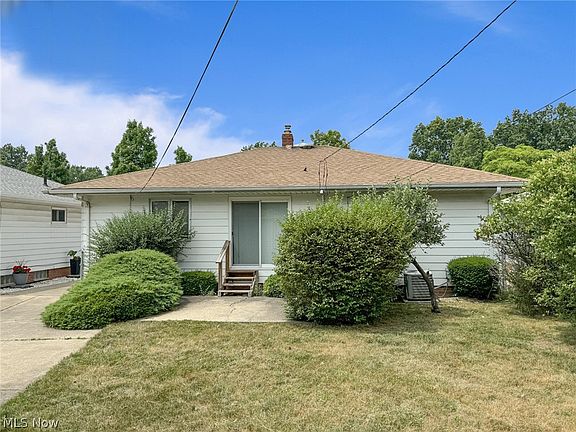 2nd image of 26432 Aaron Dr