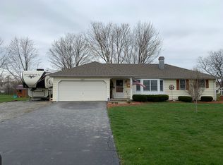 5518 Forest Hill Rd, Lockport, NY 14094