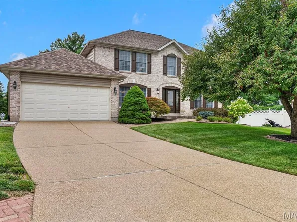 307 Camilla Dr, O'Fallon, MO 63366