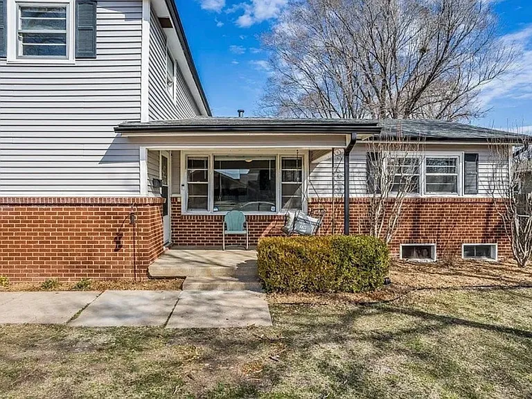 8032 E Gilbert St — Photo 2