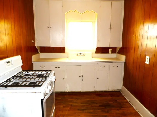 3 NW 7th St APT E, Lawton, OK 73507