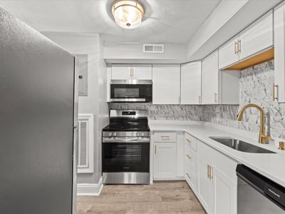 104 Oak Ln APT 2, Brockton, MA, 02301