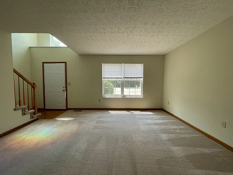 816 Woodsedge Dr #816 — Photo 3