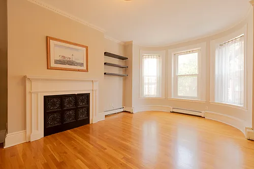 256 W Newton St #3 Photo 1