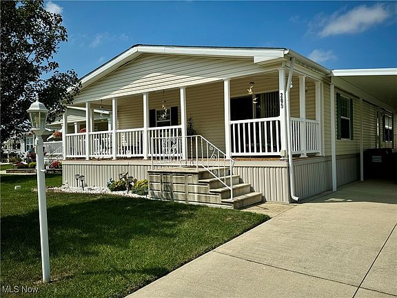 2nd image of 209 Pin Oak Cir