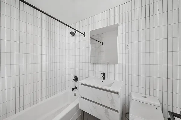 Rented by Nooklyn NYC LLC | media 14