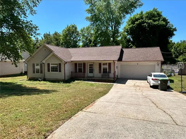 10417 Irongate Ln, Jonesboro, GA 30238