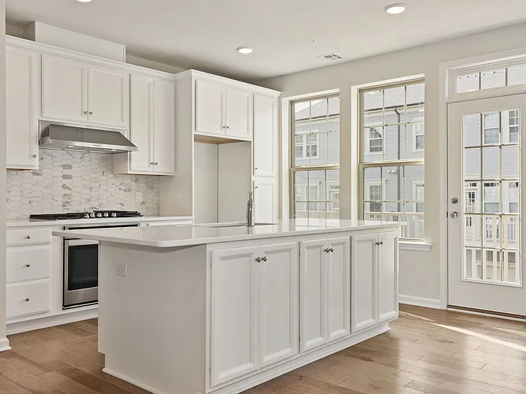 7 Leahy Dr — Photo 12