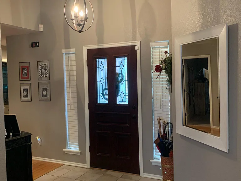 4116 Mayfair Dr — Photo 3