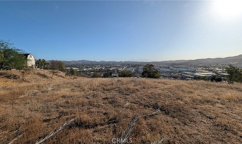 1st image of 2 Hill Avenue