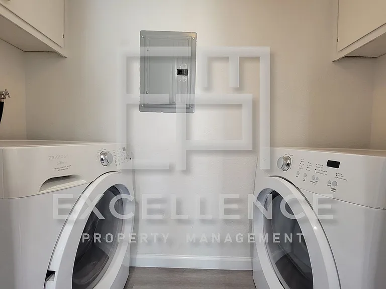 1143 Cooper River Dr — Photo 10