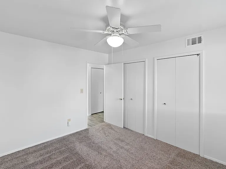 220 Park St — Photo 13