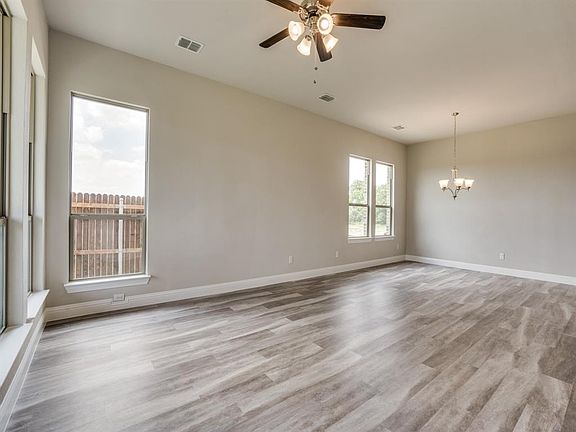 5th image of 4101 Angelina Dr