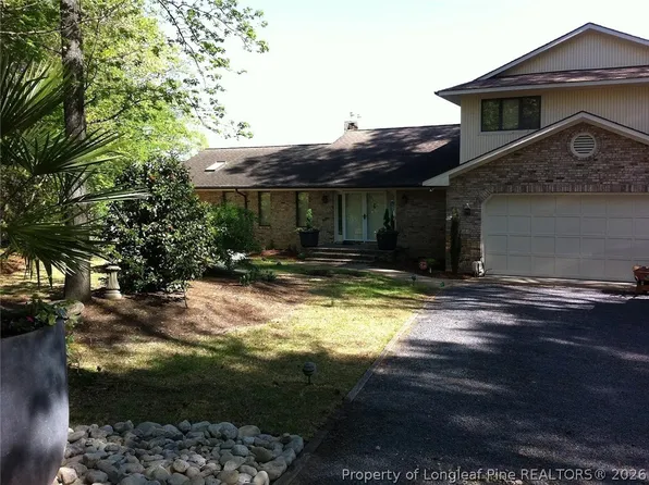 922 Baneberry Ct, Vass, NC 28394