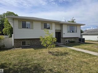 1503 10th St, Cold Lake, AB T9M1L6