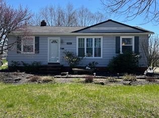 11821 Ronald Dr, Parma, OH