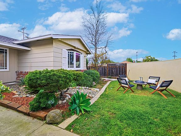 2nd image of 1434 Bryan Ave