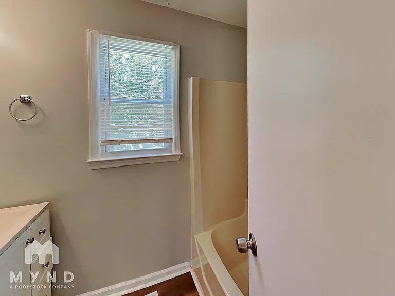 213 Cedar Ct — Photo 17