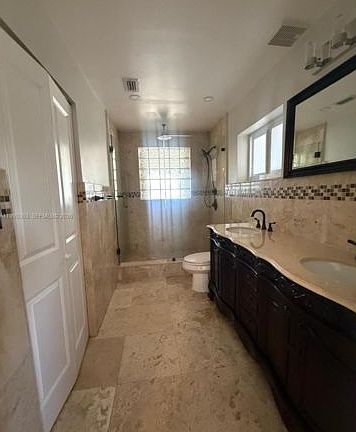 5th image of 281 W 17th St