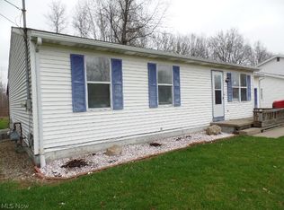 436 Earl Dr NW, Warren, OH 44483