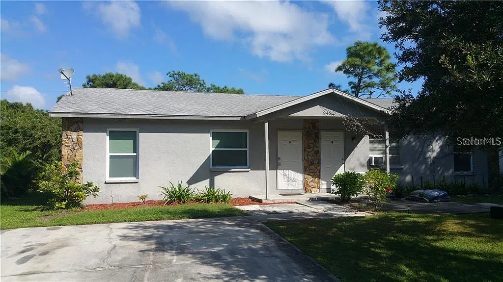 2 bed, 1.0 bath, 742 sqft, $1,100 — Photo 1