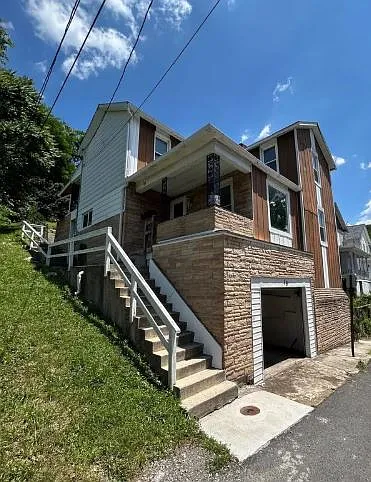 19 Bellevue St — Photo 7