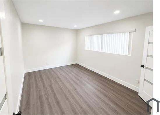 5550 Denny Ave #102 — Photo 8
