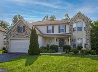 912 Colonial Ct, Coatesville, PA 19320