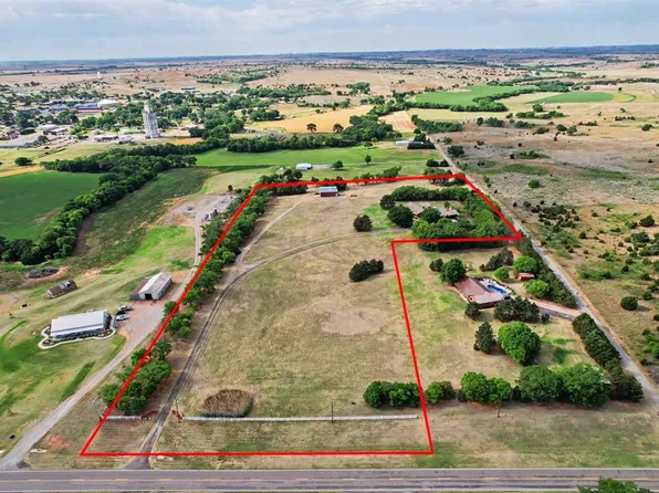 202 Whiteshield St, Hammon, OK 73650
