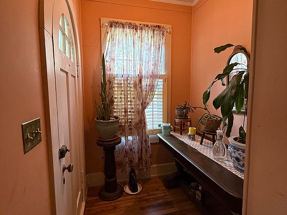 4th image of 3007 Circle Dr