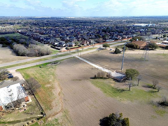 3rd image of 1226 W Belt Line Rd