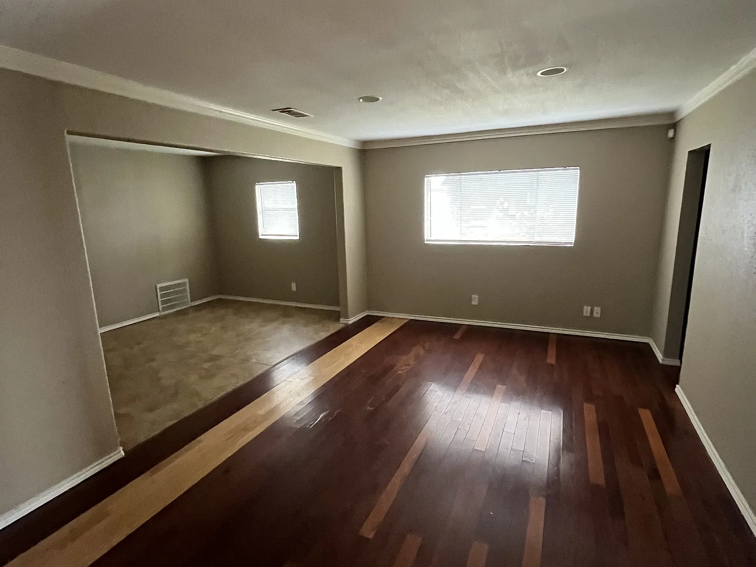 1603 N Park St - 1 — Photo 2