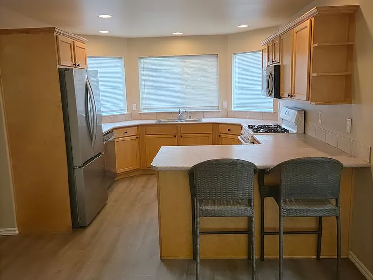 918 Orchid Pl — Photo 4