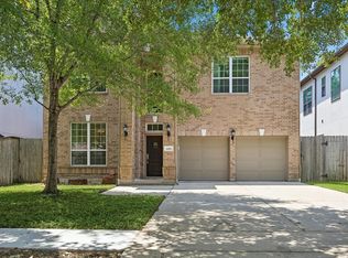 6008 Community Dr, Houston, TX 77005