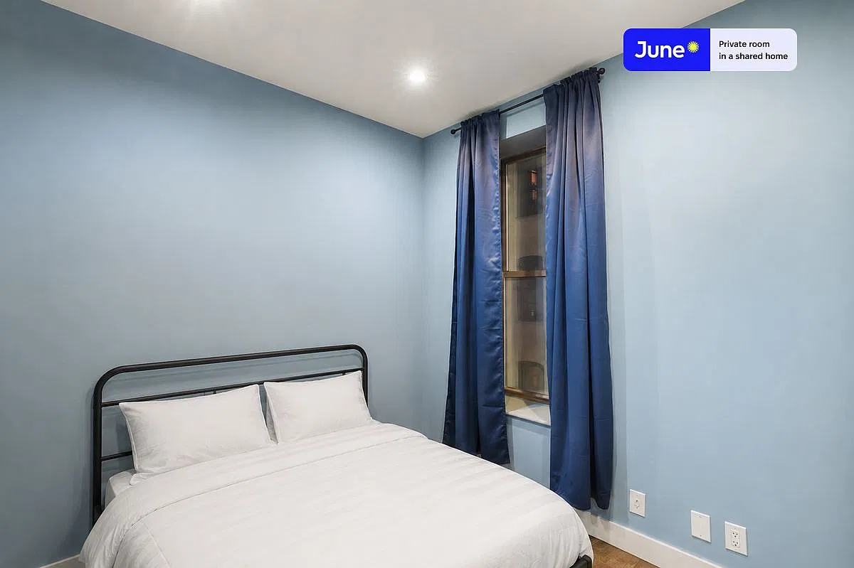 Full bedroom in 4 bed/2 bath home in West Harlem #715 D — Photo 1