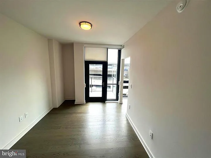 70 N St SE #605 — Photo 7