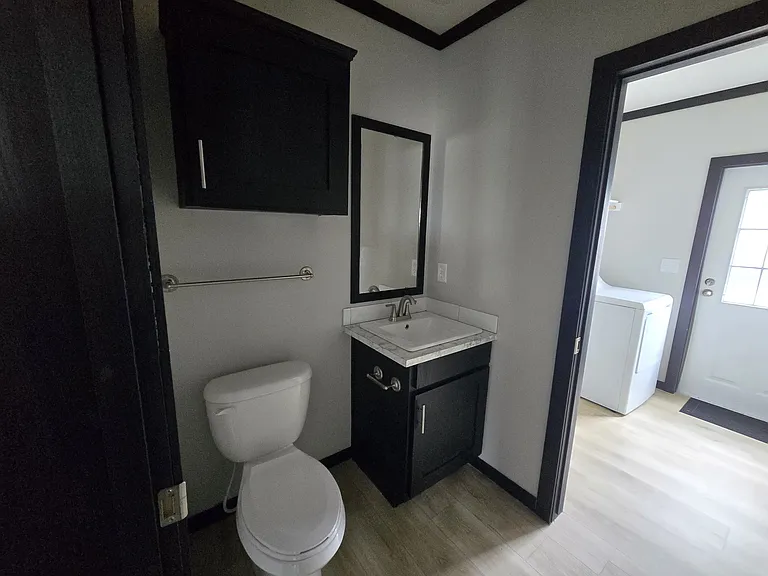 1601 E Slaughter Ln — Photo 23