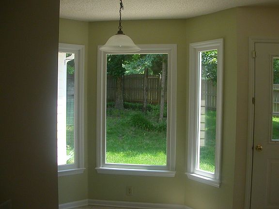 kitchen bay window