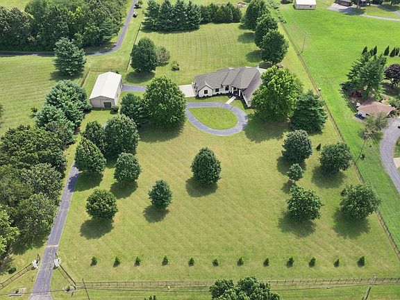 3rd image of 700 N Farm Road 193