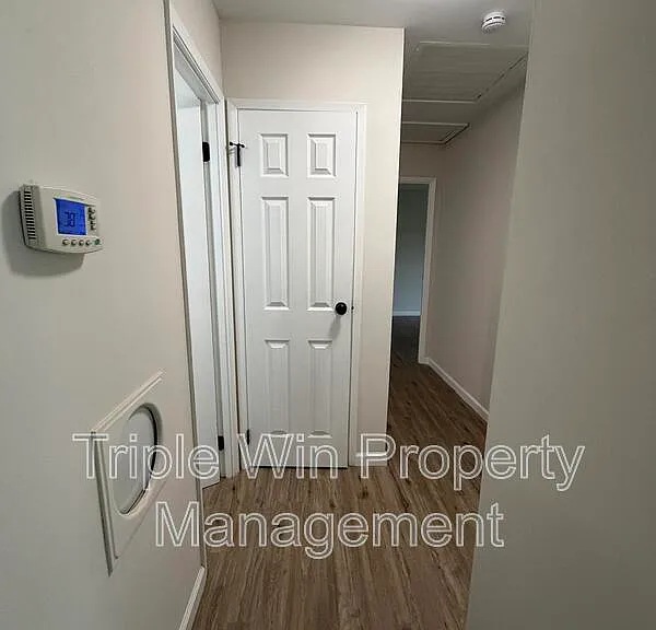2245 Lindsay Ln — Photo 16
