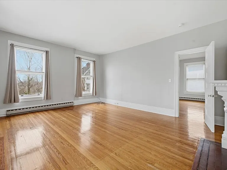 825 Delaware Ave — Photo 21