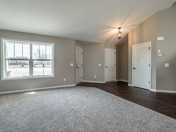 Photos of a similar Linwood model