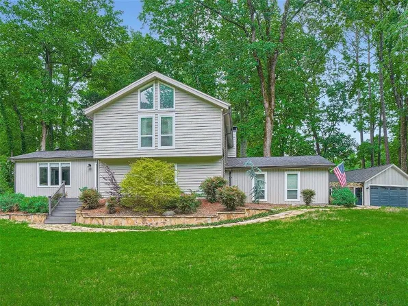 1490 E Bank Dr, Marietta, GA 30068
